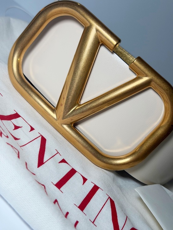 Valentino Garavani Reversible VLogo Waist Belt – White/Gold Leather main image 5